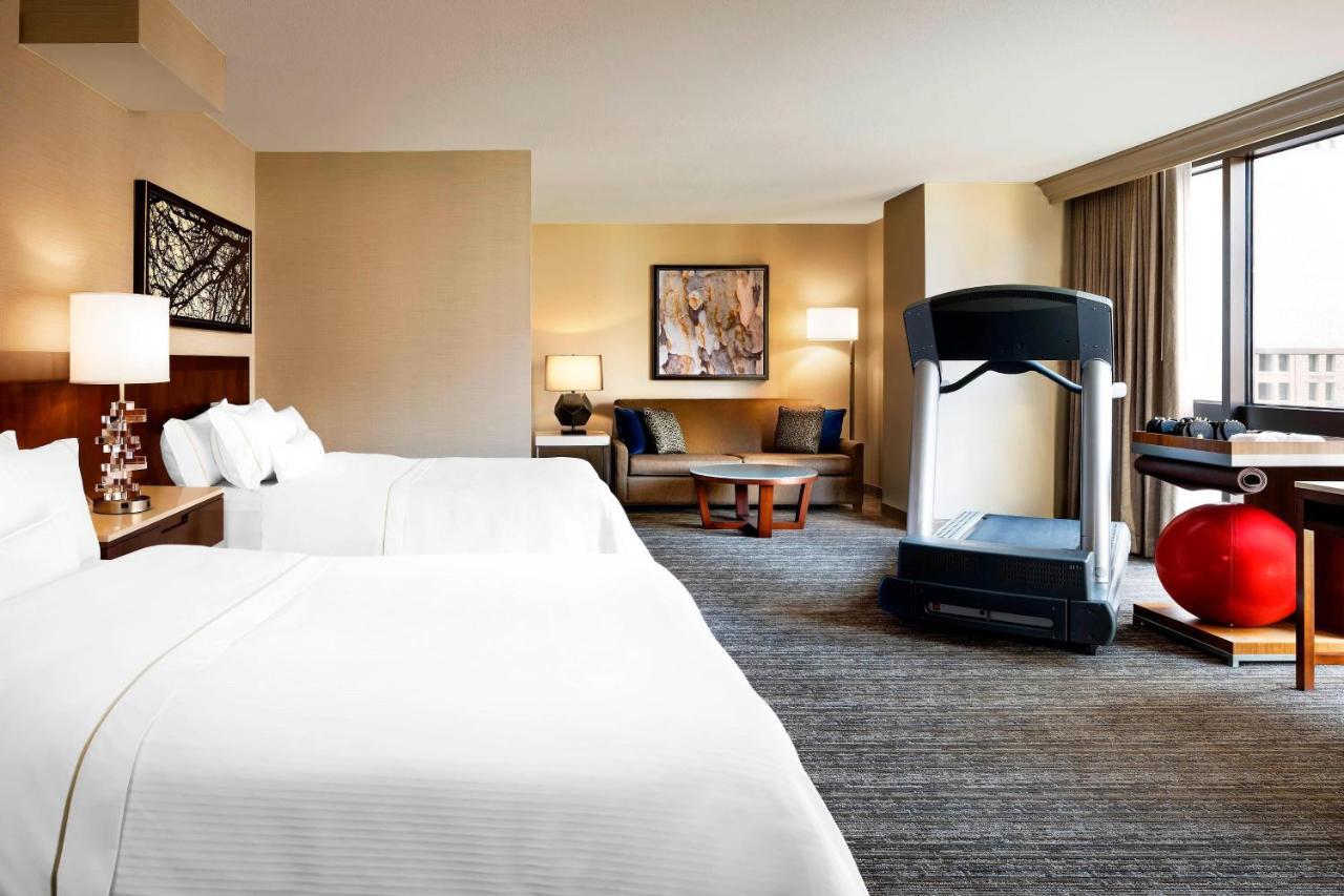 The Westin Cincinnati Bagian luar foto