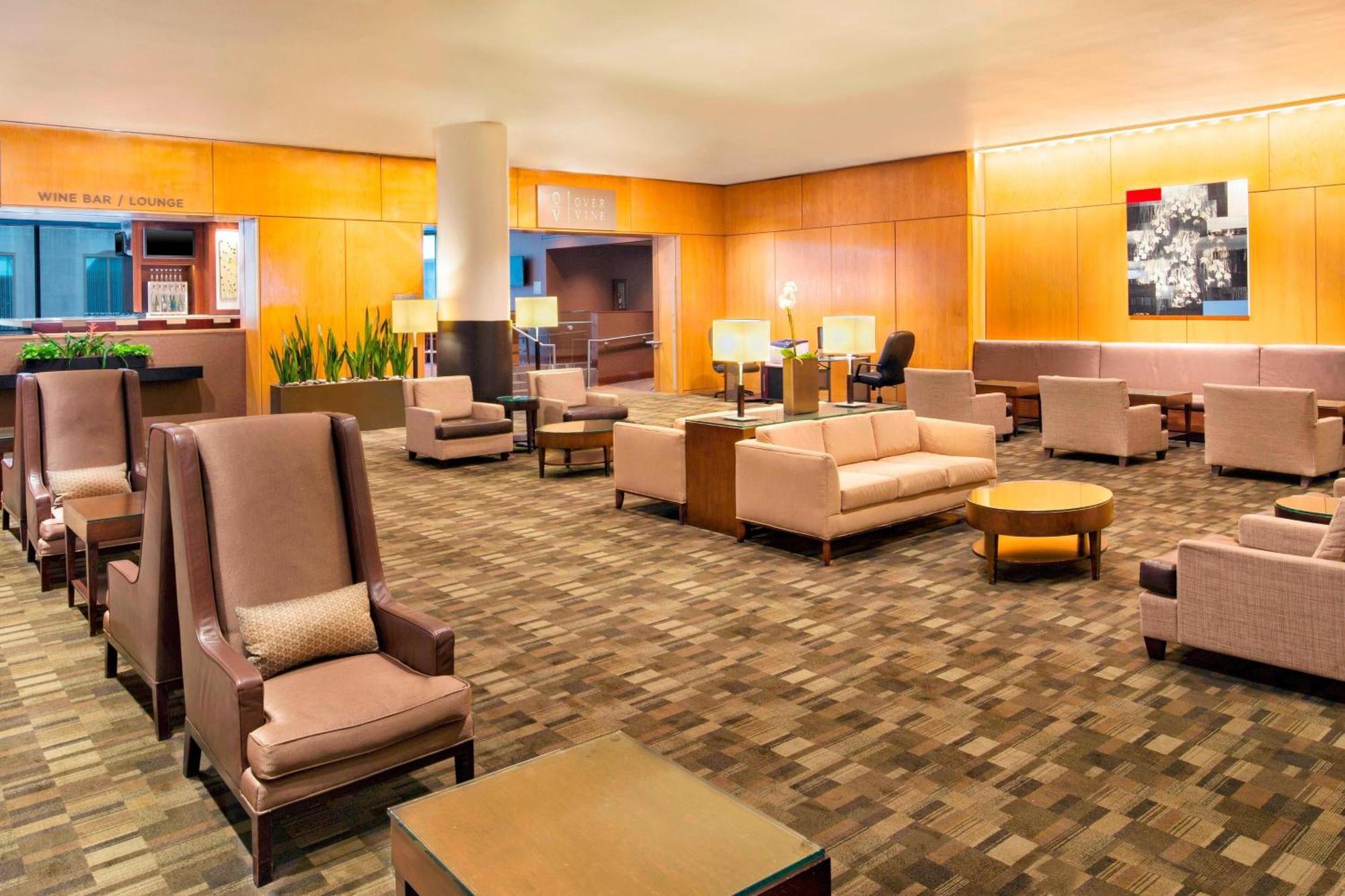 The Westin Cincinnati Bagian luar foto