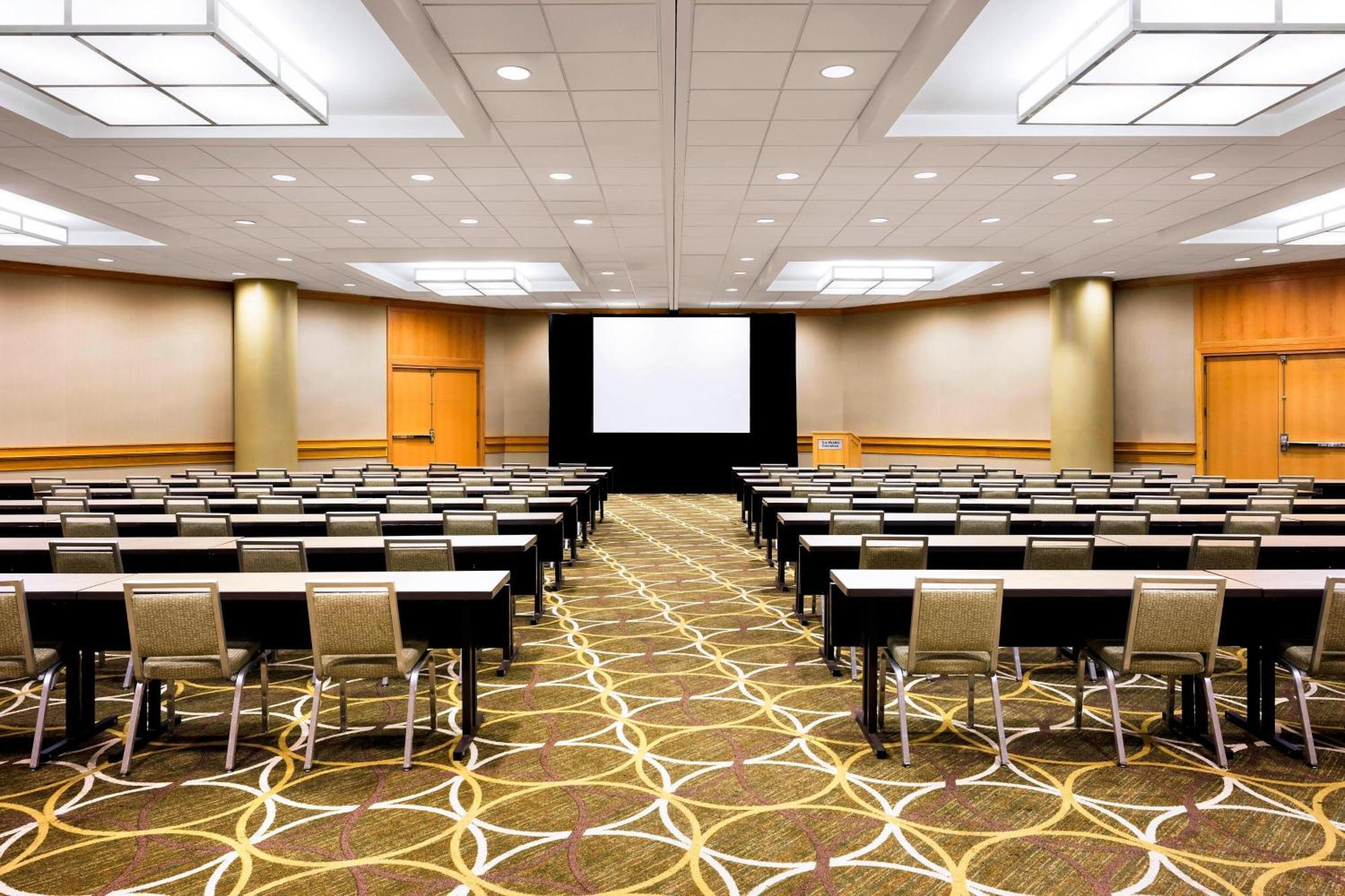 The Westin Cincinnati Bagian luar foto