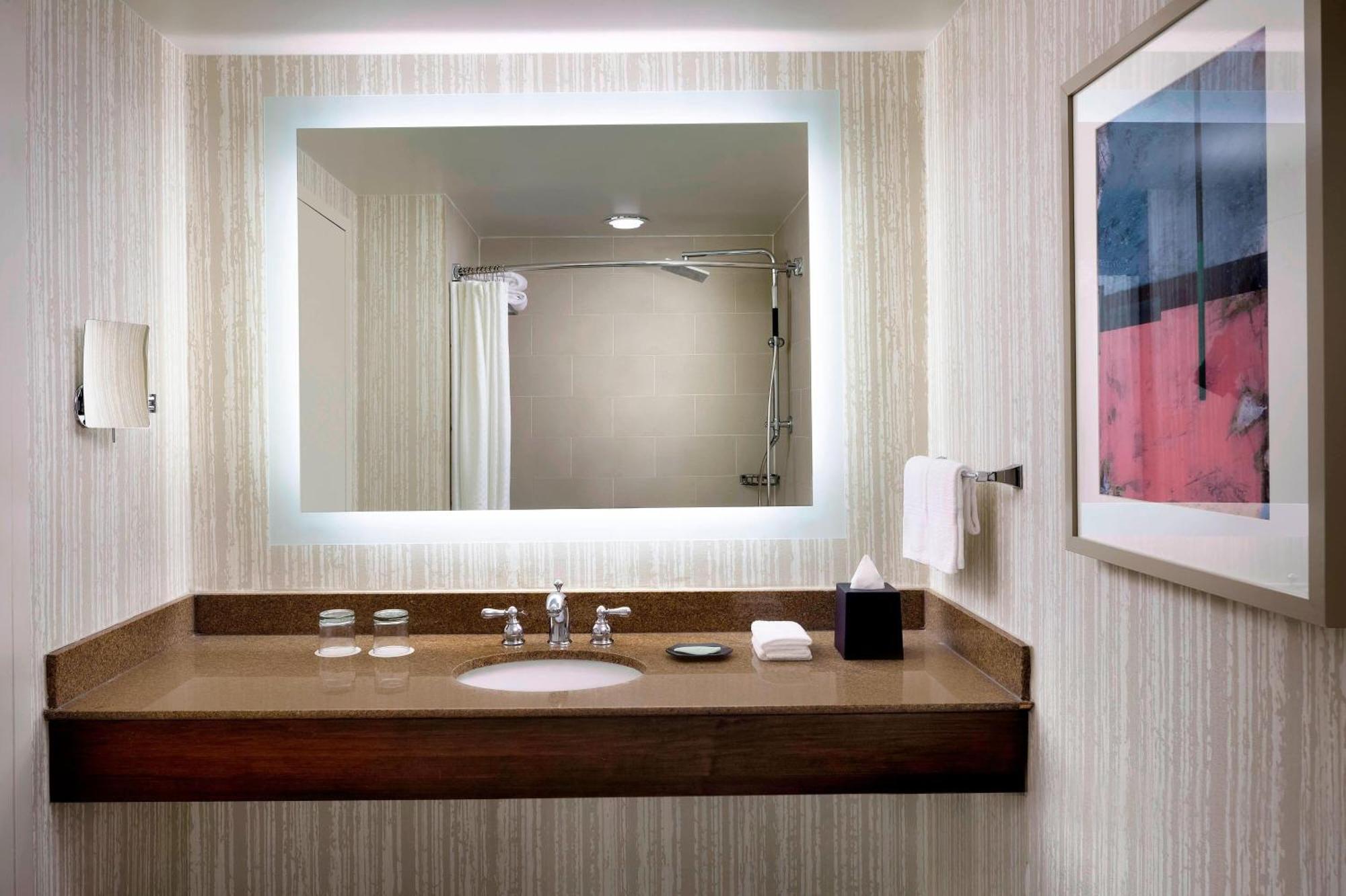 The Westin Cincinnati Bagian luar foto