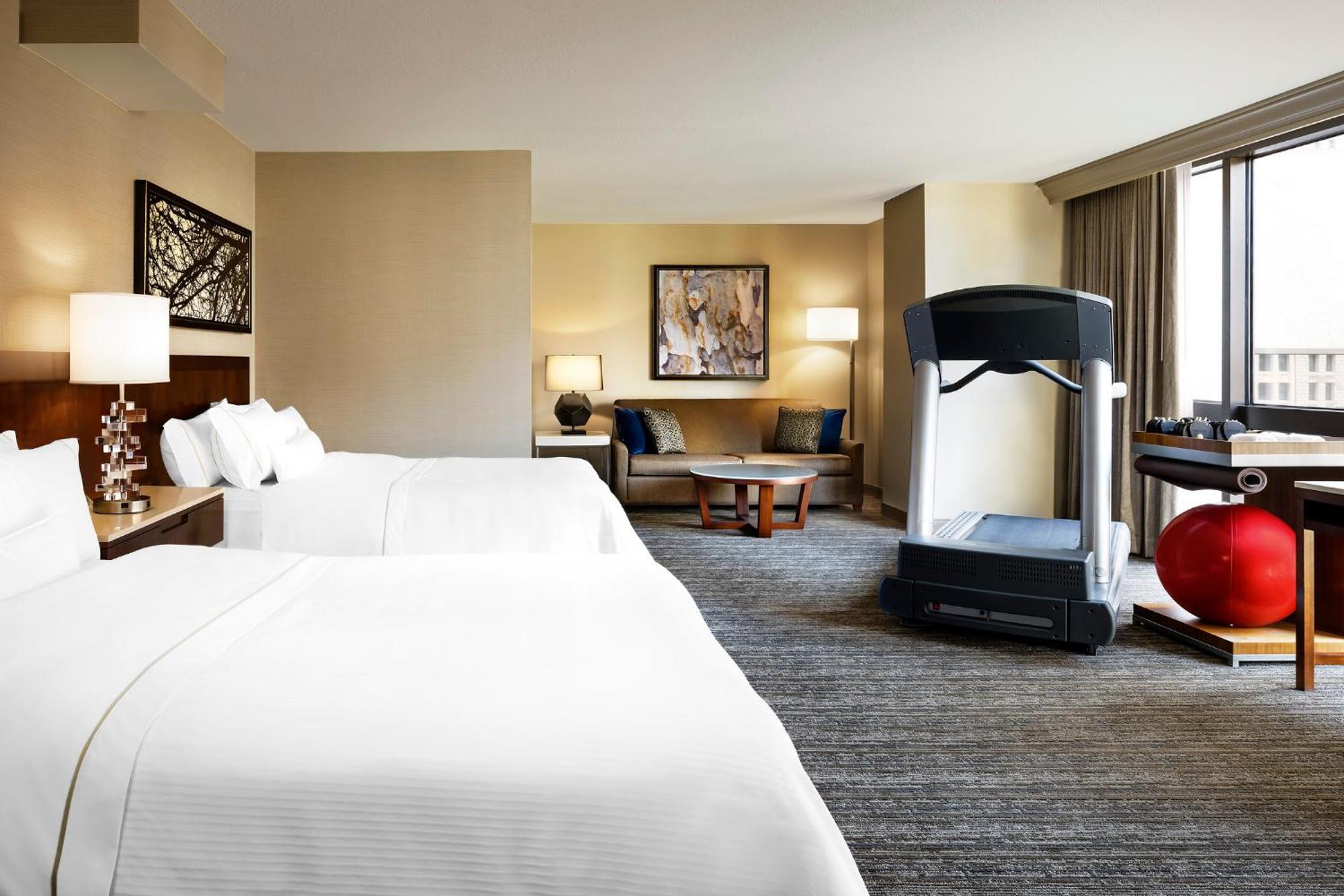 The Westin Cincinnati Bagian luar foto